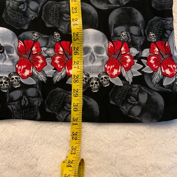 Request Mens Black Skull Print Button Down Short Sleeve Shirt Size Large - Picture 6 of 7